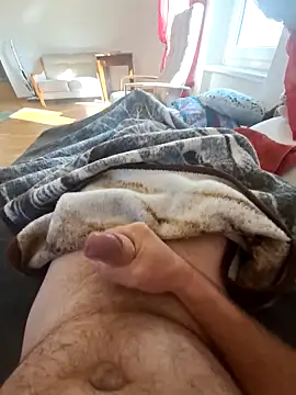 chrisili1986 online show from November 5, 2025, 9:42 am