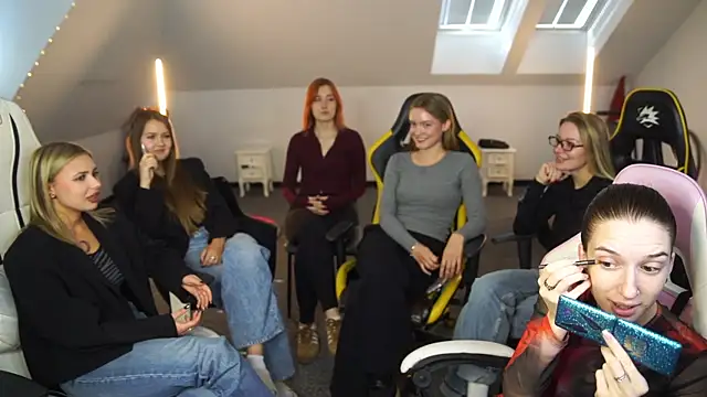 Snapshot of _Lili_054 chatting on September 26, 2025, 10:19 am Lili 054 online show from September 26, 2025, 10:19 am