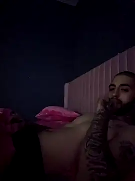 Snapshot of Pitudo786 chatting on October 28, 2025, 5:15 pm Pitudo786 online show from October 28, 2025, 5:15 pm