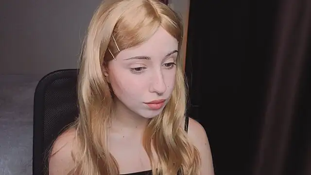 YukiMisa online show from October 10, 2025, 4:28 pm