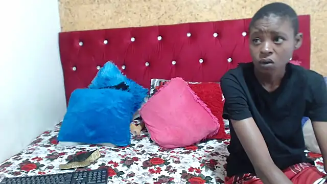 SexyBootie online show from April 12, 2026, 9:58 am