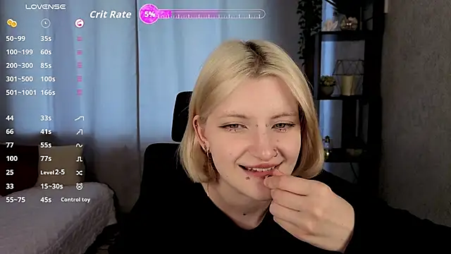 Snapshot of EchoBloom chatting on September 18, 2025, 11:01 am EchoBloom online show from September 18, 2025, 11:01 am