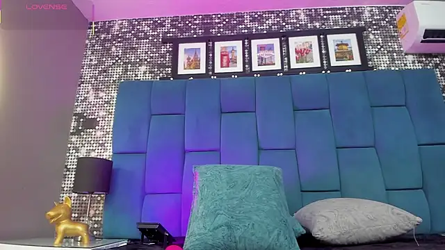 Snapshot of lux_bitchx chatting on October 15, 2025, 3:17 am lux bitchx online show from October 15, 2025, 3:17 am