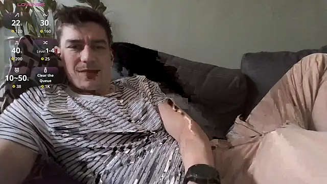 Snapshot of Ador_mask chatting on April 4, 2026, 7:00 pm Ador mask online show from April 4, 2026, 7:00 pm