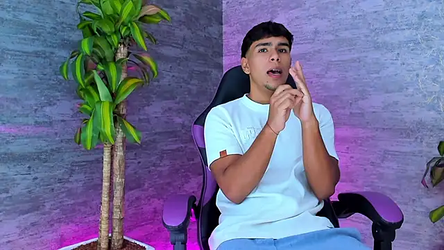 CHR58  online show from September 10, 2025, 11:27 pm