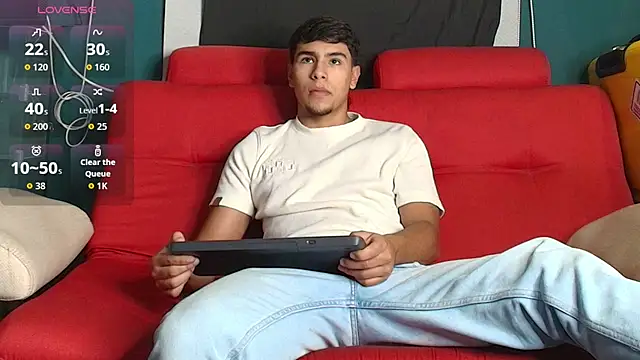 CHR58  online show from November 11, 2025, 11:49 pm