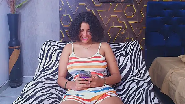 miss leidy  online show from May 22, 2026, 2:51 am
