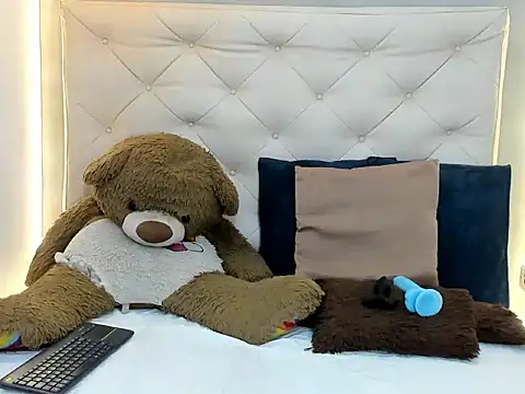 MaicolParker  online show from March 22, 2026, 3:26 pm