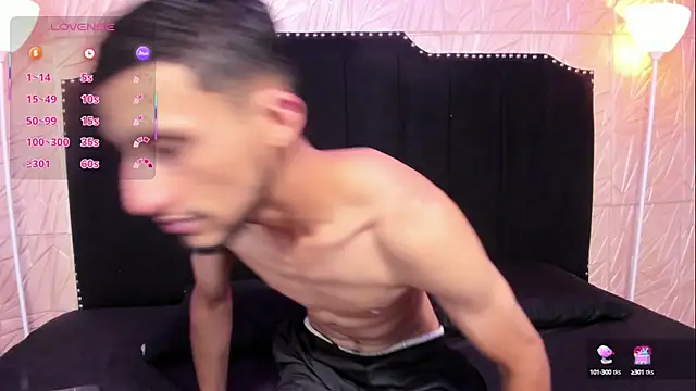 Akame Draco online show from September 17, 2025, 3:41 am