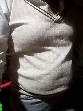 Phuong xxx online show from March 3, 2026, 12:00 pm