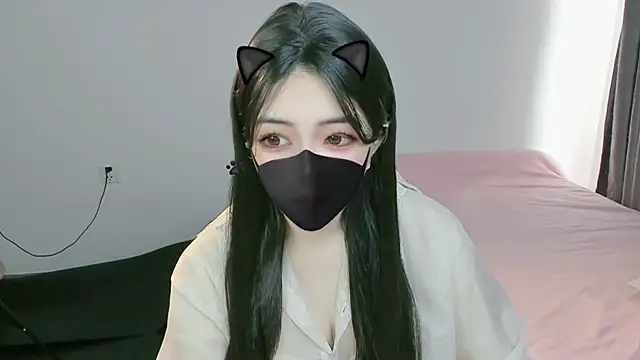 Sparkly Candy online show from September 29, 2025, 2:38 am