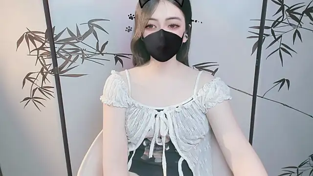 Sparkly Candy online show from December 1, 2025, 9:36 am