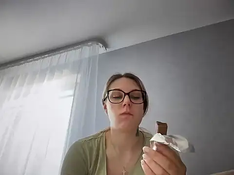 NikexPretty online show from April 5, 2026, 9:17 am