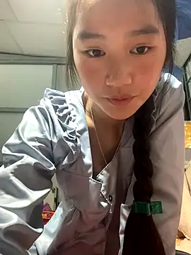 Snapshot of -Lie-06 chatting on September 12, 2025, 4:23 am -Lie-06 online show from September 12, 2025, 4:23 am