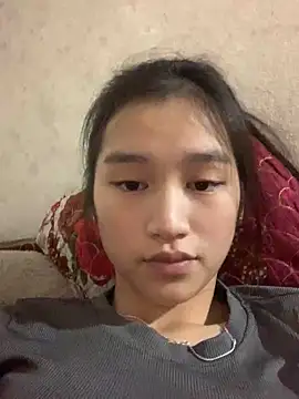 Snapshot of -Lie-06 chatting on November 29, 2025, 10:18 am -Lie-06 online show from November 29, 2025, 10:18 am