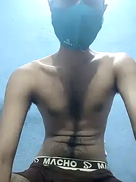 Snapshot of GirlsCrush_ chatting on September 18, 2025, 6:10 pm GirlsCrush  online show from September 18, 2025, 6:10 pm