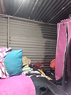 HappygalTheQueen online show from October 21, 2025, 7:47 pm