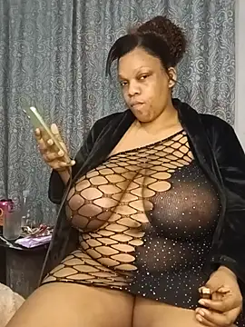 Snapshot of HappygalTheQueen chatting on July 22, 2026, 7:27 pm HappygalTheQueen online show from July 22, 2026, 7:27 pm