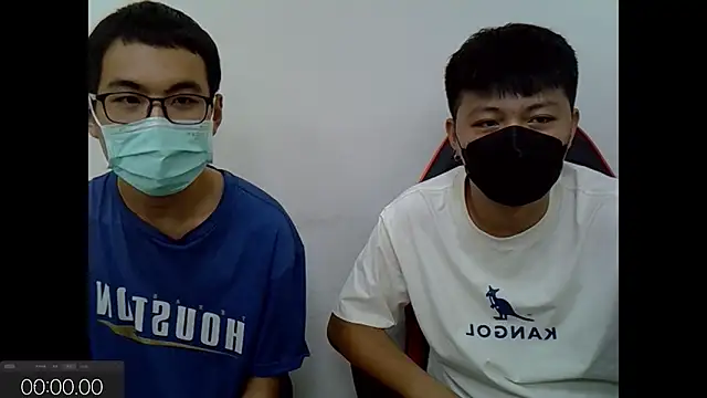 zhu000000 online show from September 12, 2025, 4:45 am