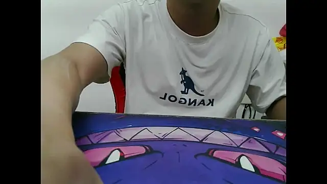 zhu000000 online show from October 22, 2025, 6:13 am