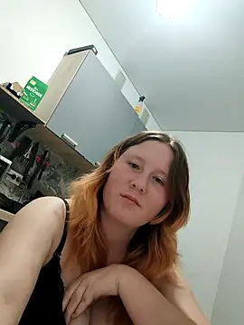 MiaKissy online show from September 13, 2025, 5:13 pm