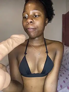 Crazyqueenxxx online show from October 27, 2025, 9:30 pm