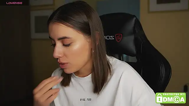 KateCarrey online show from October 30, 2025, 3:35 pm