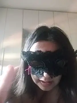 caldaevogliosa81 online show from September 17, 2025, 8:27 am