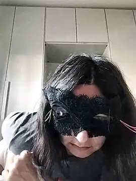 caldaevogliosa81 online show from November 3, 2025, 10:05 am