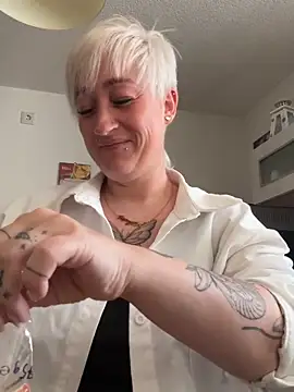 Rozendefotz online show from March 24, 2026, 7:35 am