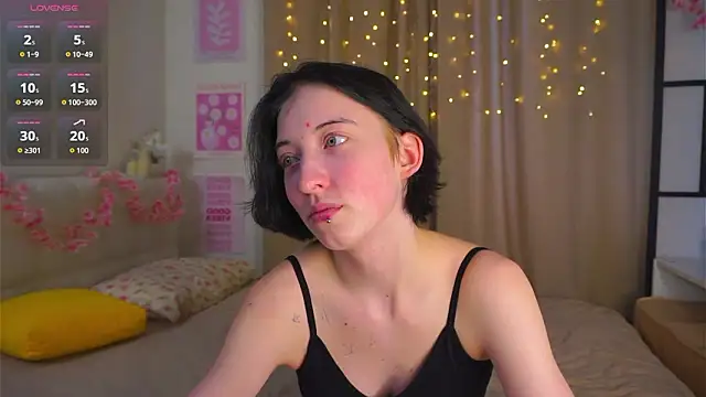 JuanaFriesz online show from March 5, 2026, 9:38 am