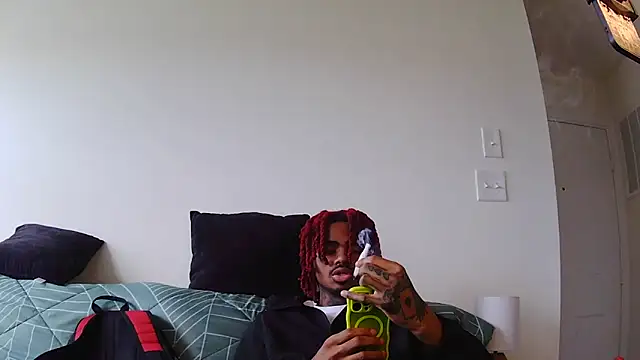 Snapshot of risktakinndolo chatting on September 13, 2025, 4:51 pm risktakinndolo online show from September 13, 2025, 4:51 pm