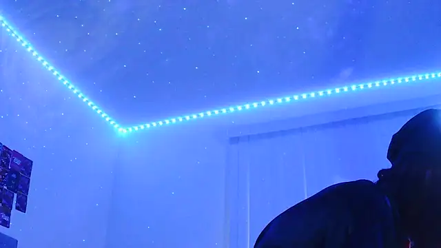 Snapshot of risktakinndolo chatting on October 13, 2025, 10:32 pm risktakinndolo online show from October 13, 2025, 10:32 pm