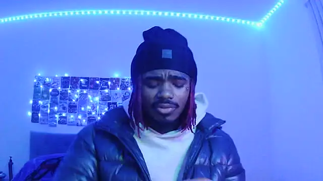 Snapshot of risktakinndolo chatting on November 21, 2025, 10:30 pm risktakinndolo online show from November 21, 2025, 10:30 pm