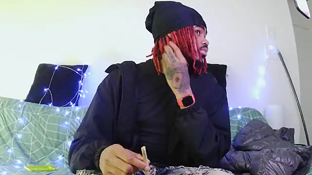 Snapshot of risktakinndolo chatting on November 22, 2025, 6:40 pm risktakinndolo online show from November 22, 2025, 6:40 pm