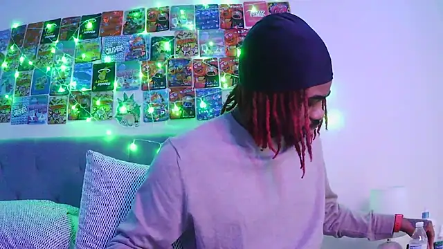 Snapshot of risktakinndolo chatting on December 3, 2025, 1:09 pm risktakinndolo online show from December 3, 2025, 1:09 pm