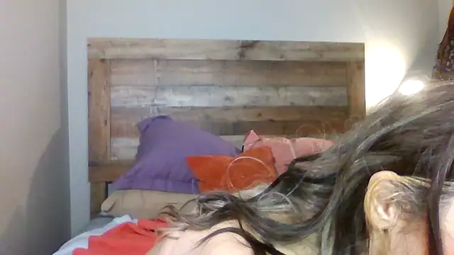Snapshot of thickasstley chatting on June 17, 2026, 12:13 am thickasstley online show from June 17, 2026, 12:13 am