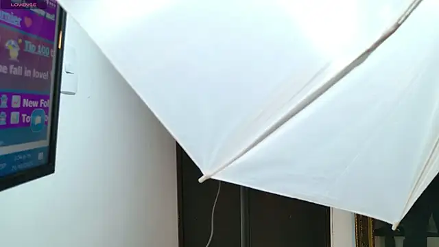 VeraGarnier online show from October 21, 2025, 7:25 pm