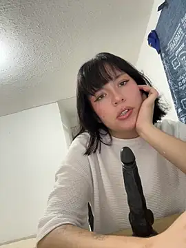 Snapshot of aliciia_23 chatting on September 26, 2025, 6:17 am aliciia 23 online show from September 26, 2025, 6:17 am