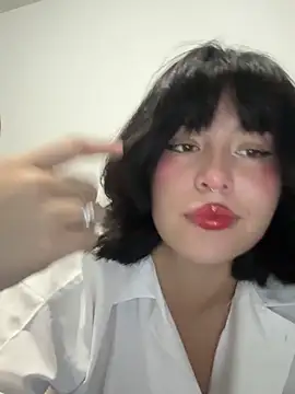Snapshot of aliciia_23 chatting on October 3, 2025, 3:25 am aliciia 23 online show from October 3, 2025, 3:25 am
