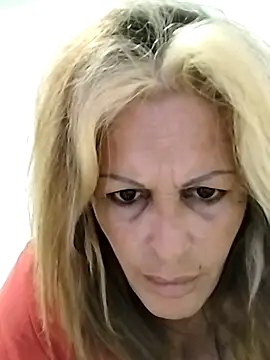 Snapshot of canariamorbosa chatting on November 6, 2025, 9:48 pm canariamorbosa online show from November 6, 2025, 9:48 pm