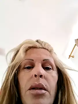 Snapshot of canariamorbosa chatting on November 10, 2025, 8:46 am canariamorbosa online show from November 10, 2025, 8:46 am