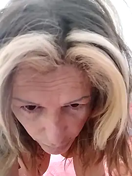 Snapshot of canariamorbosa chatting on November 26, 2025, 11:22 am canariamorbosa online show from November 26, 2025, 11:22 am