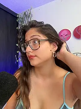 Avelyne online show from March 20, 2026, 10:14 pm