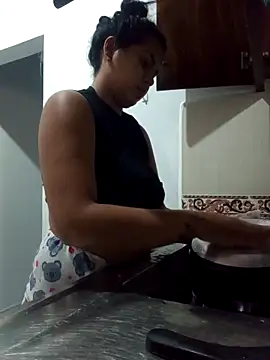 lizz star online show from September 13, 2025, 5:57 pm