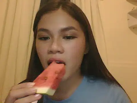 Snapshot of Zachariah_05 chatting on June 15, 2026, 10:39 am Zachariah 05 online show from June 15, 2026, 10:39 am