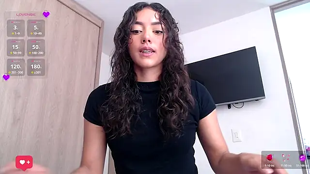 WendySuns  online show from November 19, 2025, 5:13 pm