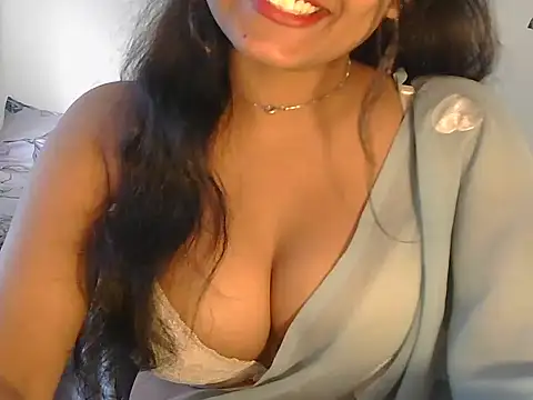 hottest mahii online show from February 4, 2026, 4:51 am