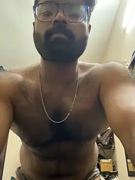 DJLOVE280825 online show from October 10, 2025, 10:42 pm