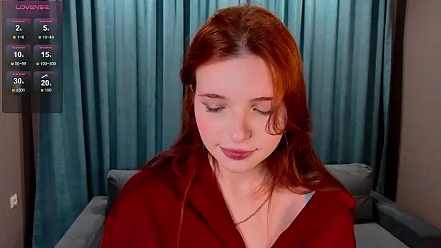 AnnieKim  online show from December 17, 2025, 2:12 pm